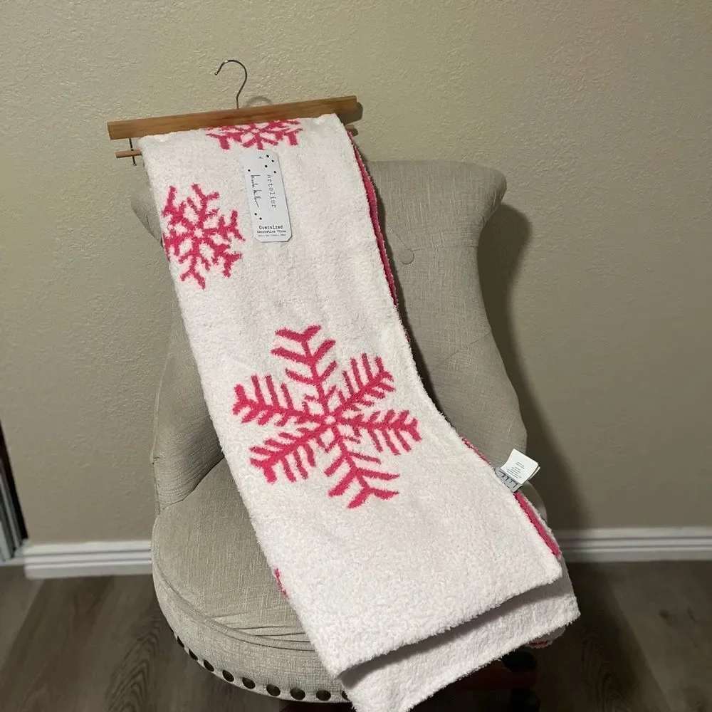 Nicole Miller Christmas Snowflake Viral Blanket!